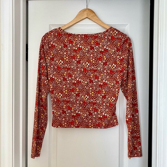 NWT Floral Croptop Size Large - Picture 2 of 6